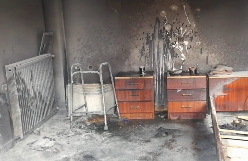 &Phi;&omega;&tau;&iota;ά &sigma;&tau;&omicron; &Delta;&alpha;&phi;&nu;ί: &Sigma;&epsilon; &sigma;&pi;ί&tau;&iota; &chi;&omega;&rho;ί&sigmaf; &eta;&lambda;&epsilon;&kappa;&tau;&rho;&iota;&kappa;ό &rho;&epsilon;ύ&mu;&alpha; &delta;&iota;έ&mu;&epsilon;&nu;&epsilon; &eta; ά&tau;&upsilon;&chi;&eta; 95&chi;&rho;&omicron;&nu;&eta; (&Phi;&Omega;&Tau;&Omicron;-VIDEO)