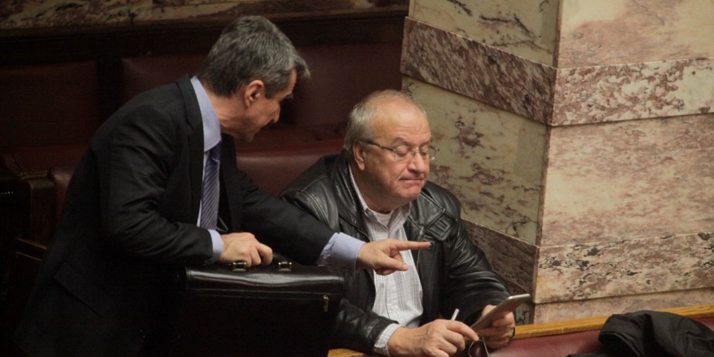 &Lambda;. &Gamma;&rho;&eta;&gamma;&omicron;&rho;ά&kappa;&omicron;&sigmaf;: &laquo;&Sigma;&tau;&eta;&rho;ί&zeta;&omega; &tau;&omicron;&nu; &Alpha;&nu;&delta;&rho;έ&alpha; &Lambda;&omicron;&beta;έ&rho;&delta;&omicron; &gamma;&iota;&alpha; &tau;&eta;&nu; &eta;&gamma;&epsilon;&sigma;ί&alpha; &tau;&omicron;&upsilon; &kappa;ό&mu;&mu;&alpha;&tau;&omicron;&sigmaf;&raquo;