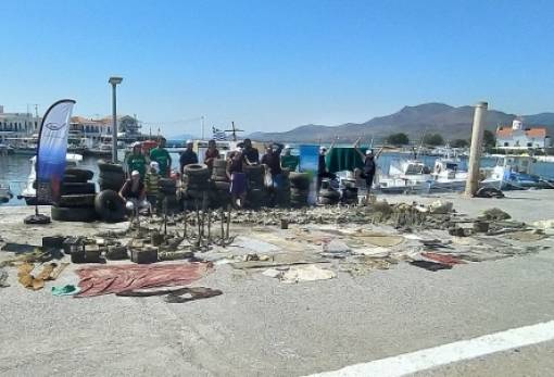 Καθαρισμός-«ακτινογραφία» για τα απορρίμματα στην Ελαφόνησο (ΦΩΤΟ)