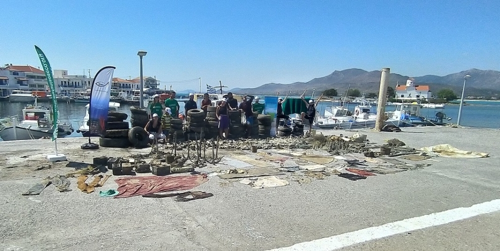 Καθαρισμός-«ακτινογραφία» για τα απορρίμματα στην Ελαφόνησο (ΦΩΤΟ)