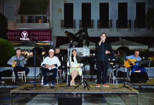 Καθήλωσε το κοινό το αφιέρωμα στον Στ. Καζαντζίδη στη Σπάρτη