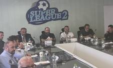 &Mu;&epsilon;&tau;&omicron;&nu;&omicron;&mu;ά&zeta;&epsilon;&tau;&alpha;&iota; &eta; SuperLeague 2 &kappa;&alpha;&tau;ό&pi;&iota;&nu; &epsilon;&mu;&pi;&omicron;&rho;&iota;&kappa;ή&sigmaf; &sigma;&upsilon;&mu;&phi;&omega;&nu;ί&alpha;&sigmaf; &mu;&epsilon; &nu;έ&omicron; &chi;&omicron;&rho;&eta;&gamma;ό