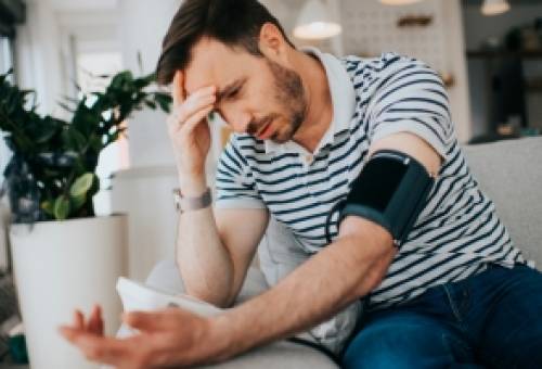 Έχετε πίεση στα 30; Τι μαρτυρά για την υγεία σας στα 70