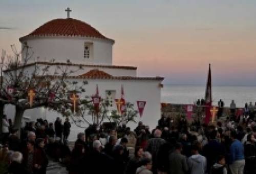Με λαμπρότητα και συγκίνηση η εορτή της Παναγίας Χρυσαφίτισσας στο ιστορικό Κάστρο Μονεμβασιάς