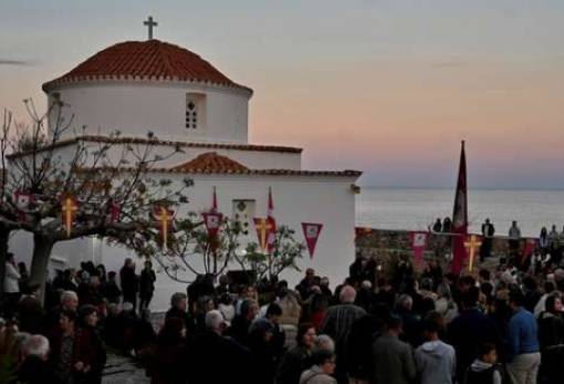 Με λαμπρότητα και συγκίνηση η εορτή της Παναγίας Χρυσαφίτισσας στο ιστορικό Κάστρο Μονεμβασιάς