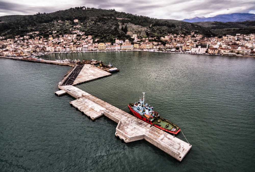 &laquo;&Epsilon;&lambda;&kappa;ύ&omicron;&nu;&tau;&alpha;&sigmaf;&raquo; &tau;&omicron;&nu; &theta;&alpha;&lambda;ά&sigma;&sigma;&iota;&omicron; &tau;&omicron;&upsilon;&rho;&iota;&sigma;&mu;ό &tau;&eta;&sigmaf; &Mu;&epsilon;&sigma;&omicron;&gamma;&epsilon;ί&omicron;&upsilon; &sigma;&tau;&eta;&nu; &Pi;&epsilon;&lambda;&omicron;&pi;ό&nu;&nu;&eta;&sigma;&omicron;