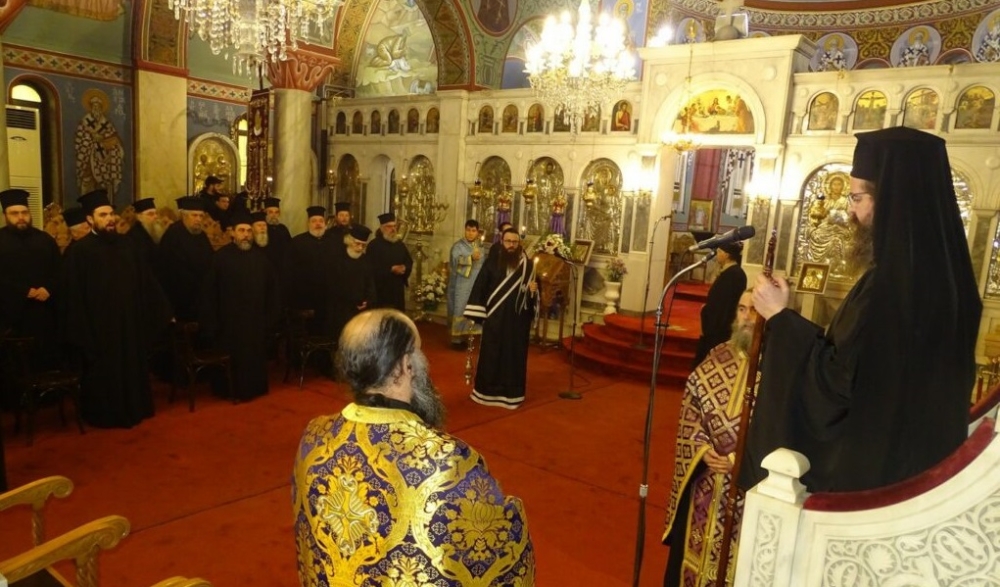 &Omicron; &Delta;΄ &Kappa;&alpha;&tau;&alpha;&nu;&upsilon;&kappa;&tau;&iota;&kappa;ό&sigmaf; &Epsilon;&sigma;&pi;&epsilon;&rho;&iota;&nu;ό&sigmaf; &tau;&epsilon;&lambda;έ&sigma;&tau;&eta;&kappa;&epsilon; &sigma;&tau;&omicron;&nu; &Iota;&Nu; &Omicron;&sigma;ί&omicron;&upsilon; &Nu;ί&kappa;&omega;&nu;&omicron;&sigmaf; &Sigma;&pi;ά&rho;&tau;&eta;&sigmaf;