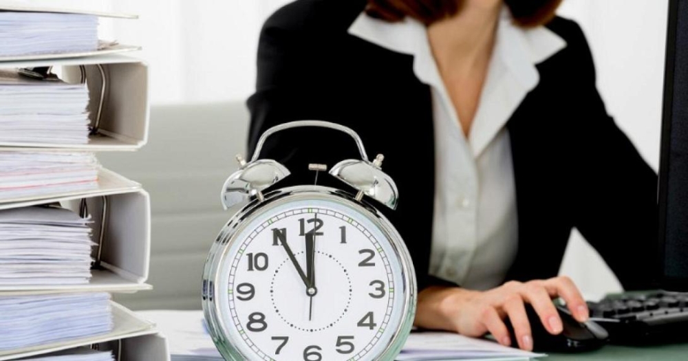 Eurostat: &Pi;&rho;&omega;&tau;&iota;ά &tau;&eta;&sigmaf; &Epsilon;&lambda;&lambda;ά&delta;&alpha;&sigmaf; &sigma;&tau;&eta;&nu; &epsilon;&rho;&gamma;&alpha;&sigma;ί&alpha; &tau;&alpha; &Sigma;&alpha;&beta;&beta;&alpha;&tau;&omicron;&kappa;ύ&rho;&iota;&alpha;&kappa;&alpha;