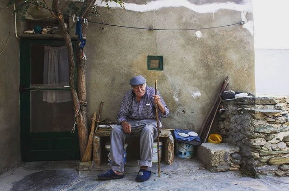 &Sigma;&epsilon; &pi;&omicron;&iota;&epsilon;&sigmaf; &pi;&epsilon;&rho;&iota;&omicron;&chi;έ&sigmaf; &tau;&eta;&sigmaf; &Epsilon;&lambda;&lambda;ά&delta;&alpha;&sigmaf; &omicron;&iota; ά&nu;&theta;&rho;&omega;&pi;&omicron;&iota; &zeta;&omicron;&upsilon;&nu; &pi;&epsilon;&rho;&iota;&sigma;&sigma;ό&tau;&epsilon;&rho;&omicron;