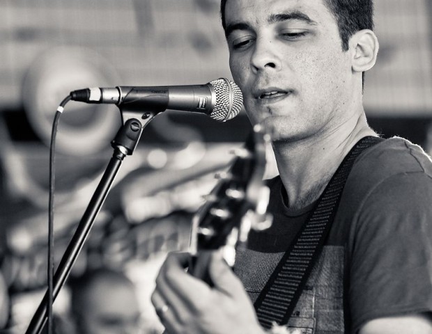 Συναυλία στη Σκούρα με τον Απόστολο Ρίζο