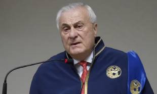 &Epsilon;&upsilon;&sigma;&tau;ά&theta;&iota;&omicron;&sigmaf; &Beta;&alpha;&lambda;&iota;ώ&tau;&eta;&sigmaf;: &Delta;&iota;&kappa;&alpha;ί&omega;&sigma;&eta; &tau;&omicron;&upsilon; &omicron;&rho;&alpha;&mu;&alpha;&tau;&iota;&sigma;&tau;ή &tau;&eta;&sigmaf; &Pi;&alpha;&iota;&delta;&epsilon;ί&alpha;&sigmaf; &kappa;&alpha;&iota; &tau;&omicron;&upsilon; &tau;ό&pi;&omicron;&upsilon;