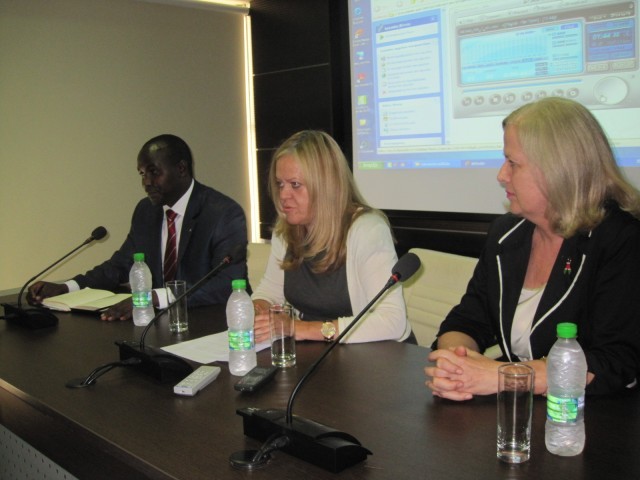 &Sigma;ύ&sigma;&phi;&iota;&xi;&eta; &tau;&omega;&nu; &delta;&epsilon;&sigma;&mu;ώ&nu; &Epsilon;&lambda;&lambda;ά&delta;&alpha;&sigmaf;-&Kappa;έ&nu;&upsilon;&alpha;&sigmaf;