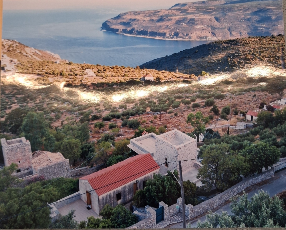 &Pi;&omega;&lambda;&omicron;ύ&nu;&tau;&alpha;&iota; &delta;ύ&omicron; &pi;έ&tau;&rho;&iota;&nu;&epsilon;&sigmaf; &kappa;&alpha;&tau;&omicron;&iota;&kappa;ί&epsilon;&sigmaf; &mu;&epsilon; &theta;έ&alpha; &theta;ά&lambda;&alpha;&sigma;&sigma;&alpha; &sigma;&tau;&eta;&nu; &Alpha;&rho;&epsilon;ό&pi;&omicron;&lambda;&eta; &Lambda;&alpha;&kappa;&omega;&nu;ί&alpha;&sigmaf;