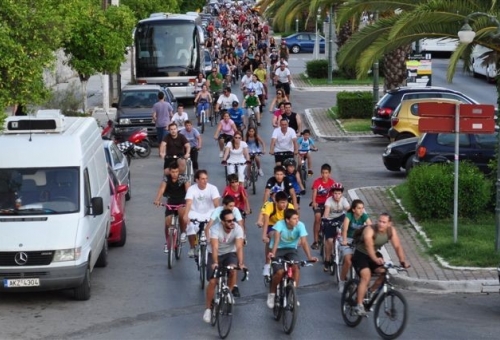 «Οργώνουν» τη Σπάρτη με ποδήλατο