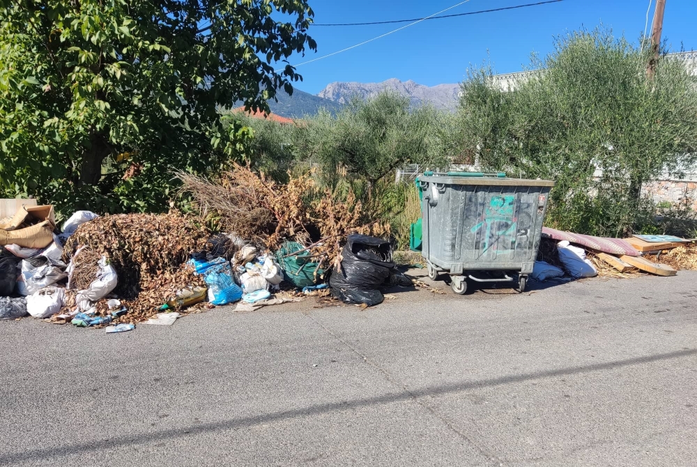 «Ξέμειναν» τα ογκώδη στη Μαγούλα