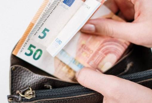 Επίδομα ανεργίας: Οι αλλαγές και τα κίνητρα που έρχονται για επιστροφή στην αγορά εργασίας