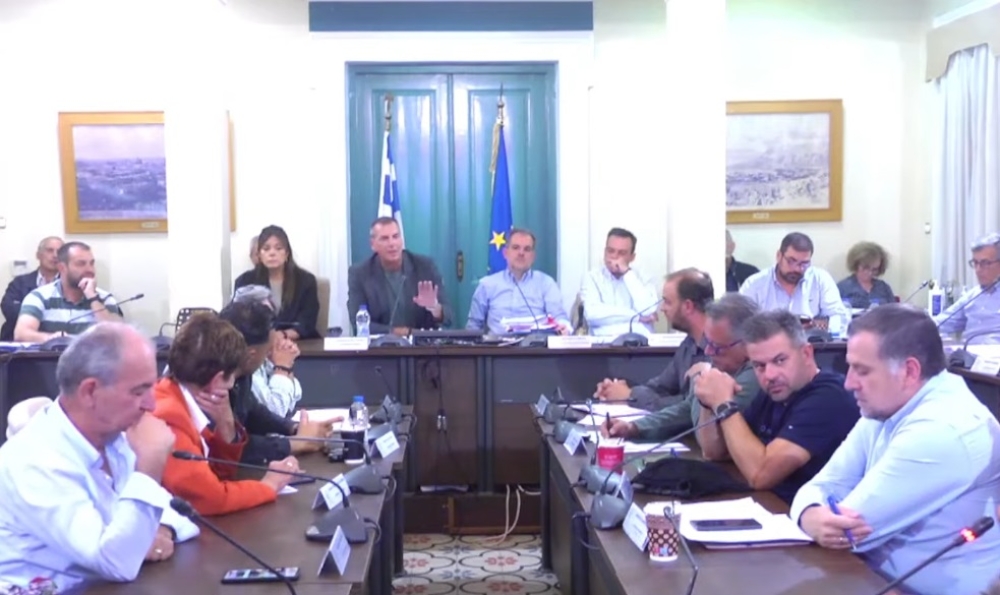 &Pi;έ&nu;&tau;&epsilon; ώ&rho;&epsilon;&sigmaf; &gamma;&iota;&alpha; &tau;&eta; &Lambda;&alpha;ϊ&kappa;ή &Sigma;&pi;ά&rho;&tau;&eta;&sigmaf;: &Alpha;&pi;ό &tau;&eta;&nu; &laquo;&Epsilon;&pi;&iota;&tau;&rho;&omicron;&pi;ή&raquo; &sigma;&tau;&eta;&nu; &alpha;&pi;ό&phi;&alpha;&sigma;&eta; &gamma;&iota;&alpha; &epsilon;&pi;&iota;&sigma;&tau;&rho;&omicron;&phi;ή