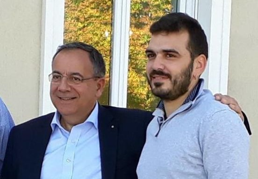 &laquo;&Eta; &alpha;&rho;&pi;&alpha;&gamma;ή &tau;&eta;&sigmaf; &Epsilon;&upsilon;&rho;ώ&pi;&eta;&sigmaf;&raquo; &tau;&alpha;&xi;ί&delta;&epsilon;&psi;&epsilon; &sigma;&tau;&eta; &Gamma;&alpha;&lambda;&lambda;ί&alpha;