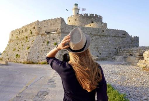 Τουρισμός για Όλους 2025: Ξεκινούν οι αιτήσεις με αυξημένα ποσά ενίσχυσης