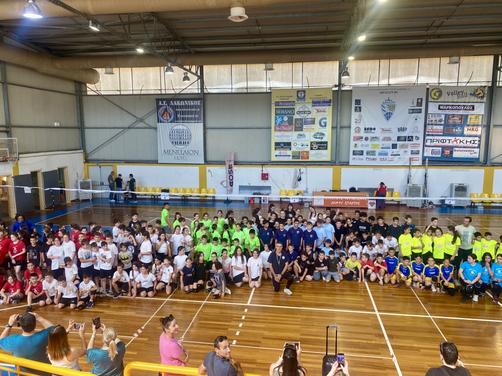 &Mu;&alpha;&theta;&eta;&tau;έ&sigmaf; &alpha;&pi;ό &sigma;&chi;&omicron;&lambda;&epsilon;ί&alpha; &tau;&omicron;&upsilon; &delta;ή&mu;&omicron;&upsilon; έ&pi;&alpha;&iota;&xi;&alpha;&nu; &alpha;&gamma;ώ&nu;&epsilon;&sigmaf; &mu;ί&nu;&iota; &beta;ό&lambda;&epsilon;ϊ