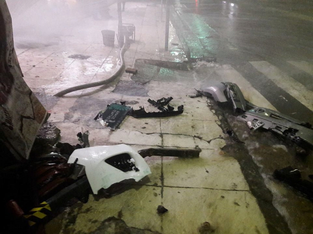 &Iota;&Chi; έ&pi;&epsilon;&sigma;&epsilon; &sigma;&epsilon; &pi;&epsilon;&rho;ί&pi;&tau;&epsilon;&rho;&omicron; &mu;&epsilon;&tau;ά &alpha;&pi;ό &sigma;ύ&gamma;&kappa;&rho;&omicron;&upsilon;&sigma;&eta; &sigma;&tau;&eta; &Sigma;&pi;ά&rho;&tau;&eta;! (&Phi;&Omega;&Tau;&Omicron;)