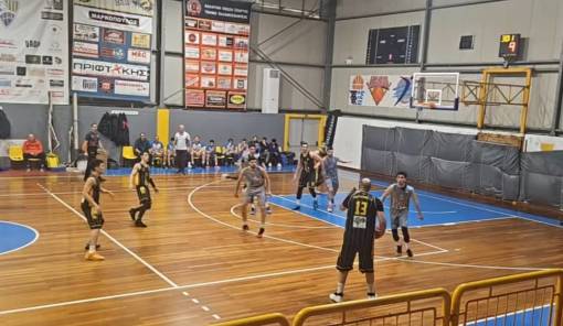 &Alpha;1&rsquo; &Epsilon;&Kappa;&Alpha;&Sigma;&Kappa;&Epsilon;&Nu;&Omicron;&Pi;: &Pi;ή&rho;&epsilon; &tau;&omicron; &nu;&tau;έ&rho;&mu;&pi;&iota; &tau;&eta;&sigmaf; &Sigma;&pi;ά&rho;&tau;&eta;&sigmaf; &mu;&epsilon; &Alpha;&theta;&lambda;έ&omicron;&nu;&tau;&alpha; &omicron; &Sigma;&pi;&alpha;&rho;&tau;&iota;&alpha;&tau;&iota;&kappa;ό&sigmaf;