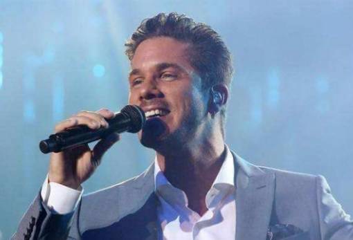 Ο Ν. Οικονομόπουλος τραγουδά για τον Αστέρα Βλαχιώτη στη Μονεμβασιά!