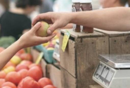 Αλλαγές σε λαϊκές αγορές και επιχειρηματικότητα με νέο νομοσχέδιο