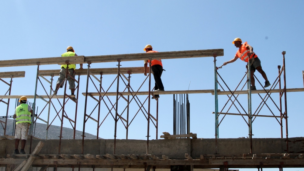 &Alpha;&nu;ά&sigma;&alpha; &sigma;&tau;&eta;&nu; &omicron;&iota;&kappa;&omicron;&delta;&omicron;&mu;ή &mu;&epsilon; &tau;&alpha; &mu;&pi;ό&nu;&omicron;&upsilon;&sigmaf; &delta;ό&mu;&eta;&sigma;&eta;&sigmaf;