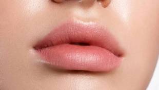 &Tau;&omicron; makeup trick &pi;&omicron;&upsilon; &chi;&alpha;&rho;ί&zeta;&epsilon;&iota; &pi;&iota;&omicron; &gamma;&epsilon;&mu;ά&tau;&alpha; &chi;&epsilon;ί&lambda;&eta; &chi;&omega;&rho;ί&sigmaf; filler