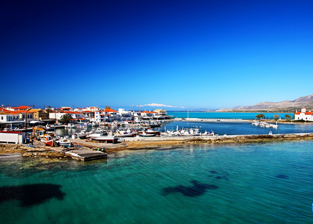 &laquo;&Phi;&omicron;&upsilon;&lambda;ά&rho;&epsilon;&iota;&raquo; &tau;&omicron;&nu; &Alpha;&pi;&rho;ί&lambda;&iota;&omicron; &eta; &Epsilon;&lambda;&alpha;&phi;ό&nu;&eta;&sigma;&omicron;&sigmaf;