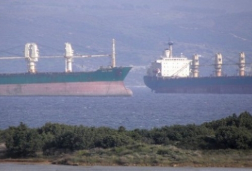 Μαίνονται οι αντιδράσεις για το αγκυροβόλι Βατίκων