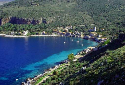 Κερδίζει ελάχιστα από τα τουριστικά έσοδα η Πελοπόννησος