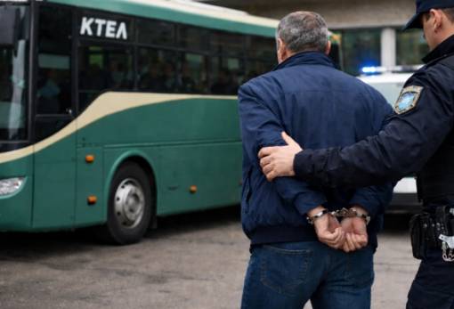 Χαμός σε σχολικό δρομολόγιο στη Σπάρτη: Συνελήφθη οδηγός ΚΤΕΛ μετά από μηνύσεις γονέων