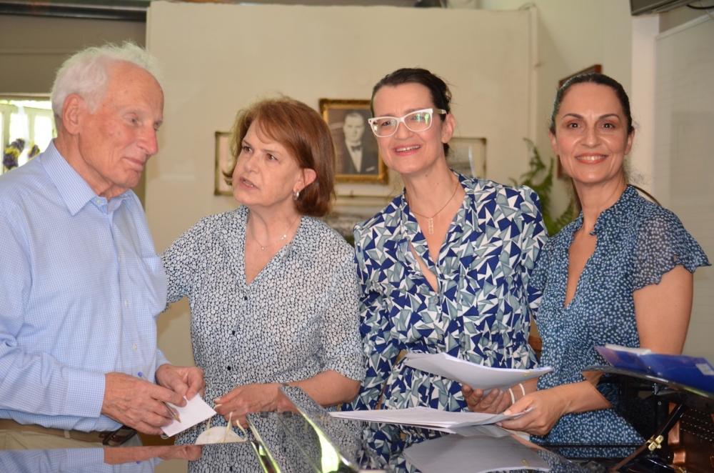 &Pi;&alpha;&rho;&alpha;&delta;ό&theta;&eta;&kappa;&epsilon; &tau;&omicron; &alpha;&rho;&chi;&epsilon;ί&omicron; &tau;&omicron;&upsilon; &Mu;. &Mu;&alpha;&chi;&alpha;ί&rho;&alpha; &sigma;&tau;&eta; &beta;&iota;&beta;&lambda;&iota;&omicron;&theta;ή&kappa;&eta; &tau;&omicron;&upsilon; &Mu;&epsilon;&gamma;ά&rho;&omicron;&upsilon; &Mu;&omicron;&upsilon;&sigma;&iota;&kappa;ή&sigmaf;