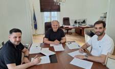 &Sigma;&tau;&rho;ώ&nu;&epsilon;&tau;&alpha;&iota; &tau;&omicron; έ&delta;&alpha;&phi;&omicron;&sigmaf; &gamma;&iota;&alpha; &alpha;&nu;&tau;&iota;&pi;&lambda;&eta;&mu;&mu;&upsilon;&rho;&iota;&kappa;ά &kappa;&alpha;&iota; &epsilon;&gamma;&gamma;&epsilon;&iota;&omicron;&beta;&epsilon;&lambda;&tau;&iota;&omega;&tau;&iota;&kappa;ά έ&rho;&gamma;&alpha; &sigma;&tau;&eta;&nu; &Pi;&epsilon;&lambda;&omicron;&pi;ό&nu;&nu;&eta;&sigma;&omicron;