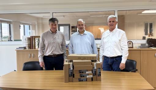 &Alpha;&rho;&iota;&sigma;&tau;&epsilon;ί&alpha; &mu;&epsilon; &psi;&eta;&phi;&iota;&alpha;&kappa;ή &upsilon;&pi;&omicron;&sigma;&tau;ή&rho;&iota;&xi;&eta; &chi;ά&rho;&eta; &sigma;&epsilon; &kappa;&omicron;&iota;&nu;&omega;&nu;&iota;&kappa;ή &pi;&rho;&omicron;&sigma;&phi;&omicron;&rho;ά &sigma;&tau;&eta;&nu; &Pi;&epsilon;&lambda;&omicron;&pi;ό&nu;&nu;&eta;&sigma;&omicron;