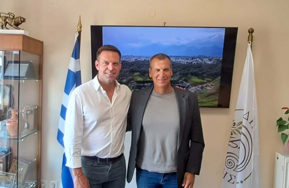 &Sigma;&tau;&eta; &Sigma;&pi;ά&rho;&tau;&eta; &omega;&sigmaf; &laquo;&Delta;&eta;&mu;&omicron;&kappa;&rho;ά&tau;&eta;&sigmaf;&raquo; &omicron; &Kappa;&alpha;&sigma;&sigma;&epsilon;&lambda;ά&kappa;&eta;&sigmaf;