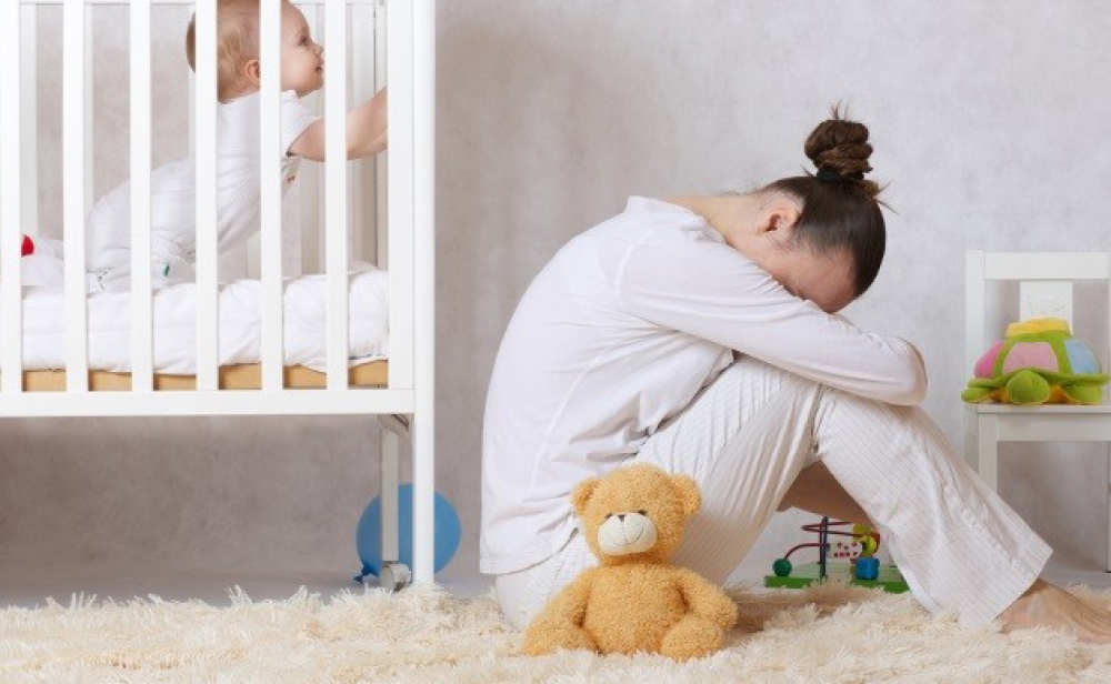Μια στις επτά γυναίκες με επιλόχεια κατάθλιψη μετά τον τοκετό