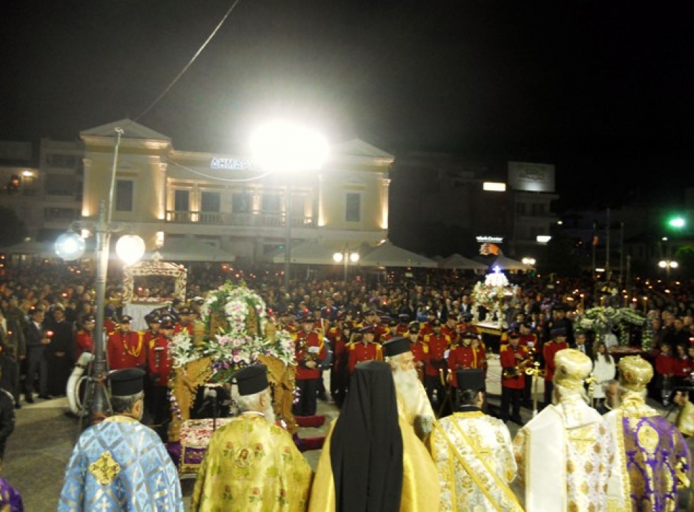 &Omicron;ύ&tau;&epsilon; &phi;έ&tau;&omicron;&sigmaf; &eta; &sigma;&upsilon;&nu;ά&nu;&tau;&eta;&sigma;&eta; &tau;&omega;&nu; &Epsilon;&pi;&iota;&tau;&alpha;&phi;ί&omega;&nu; &sigma;&tau;&eta;&nu; &kappa;&epsilon;&nu;&tau;&rho;&iota;&kappa;ή &pi;&lambda;&alpha;&tau;&epsilon;ί&alpha; &Sigma;&pi;ά&rho;&tau;&eta;&sigmaf;