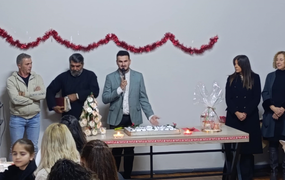 &Sigma;&epsilon; &mu;&iota;&alpha; ό&mu;&omicron;&rho;&phi;&eta; &epsilon;&kappa;&delta;ή&lambda;&omega;&sigma;&eta; έ&kappa;&omicron;&psi;&epsilon; &beta;&alpha;&sigma;&iota;&lambda;ό&pi;&iota;&tau;&alpha; &omicron; &Sigma;ύ&lambda;&lambda;&omicron;&gamma;&omicron;&sigmaf; &laquo;&Kappa;ά&sigma;&tau;&rho;&omicron; &Zeta;&alpha;&rho;&alpha;&phi;ώ&nu;&alpha;&sigmaf;&raquo; (&Phi;&Omega;&Tau;&Omicron;)