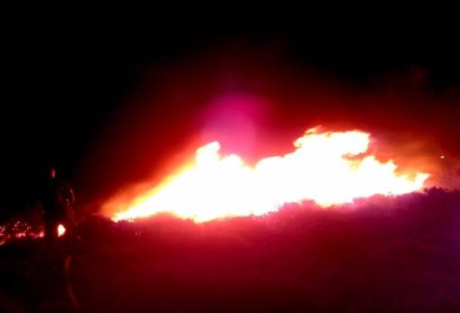 Μεγάλη φωτιά την Καθαρά Δευτέρα στα Κύθηρα (ΦΩΤΟ)