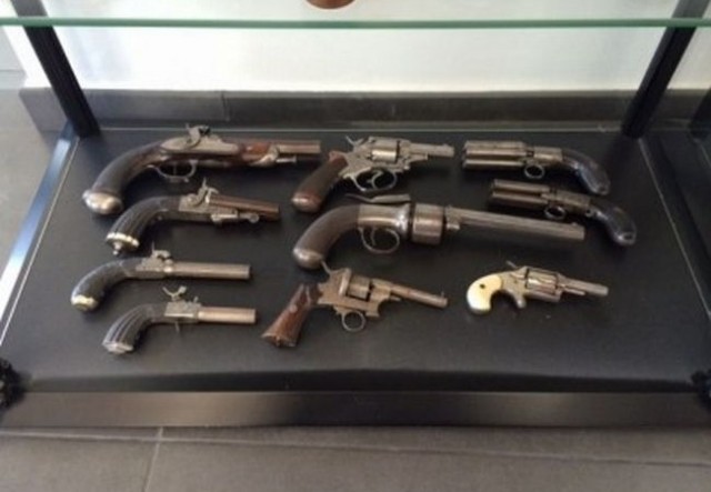 &Pi;&alpha;&rho;&alpha;&tau;&epsilon;ί&nu;&epsilon;&tau;&alpha;&iota; &eta; &iota;&sigma;&chi;ύ&sigmaf; &tau;&omega;&nu; &alpha;&delta;&epsilon;&iota;ώ&nu; &gamma;&iota;&alpha; &sigma;&upsilon;&lambda;&lambda;&epsilon;&kappa;&tau;&iota;&kappa;ά ό&pi;&lambda;&alpha;  