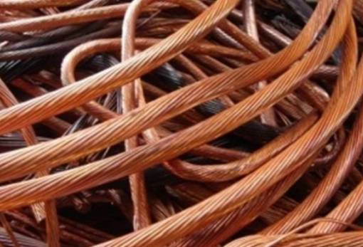 Αδίστακτοι κυνηγοί χαλκού ρήμαξαν περιοχές από Άγιο Ιωάννη ως Φάριδα