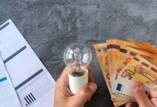 Στα κάγκελα οι μικρομεσαίοι για το κόστος του ρεύματος