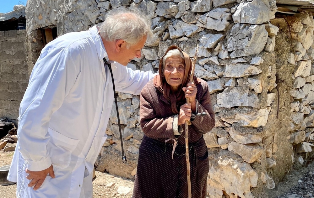 &laquo;&Mu;&iota;&alpha; &sigma;ύ&gamma;&chi;&rho;&omicron;&nu;&eta; &eta;&rho;&omega;ί&delta;&alpha; &tau;&eta;&sigmaf; &Mu;ά&nu;&eta;&sigmaf;&raquo;