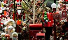 Οι βιτρίνες στη Σπάρτη ντύνονται Χριστουγεννιάτικα: Βραβεύεται το πιο φινετσάτο ντεκόρ