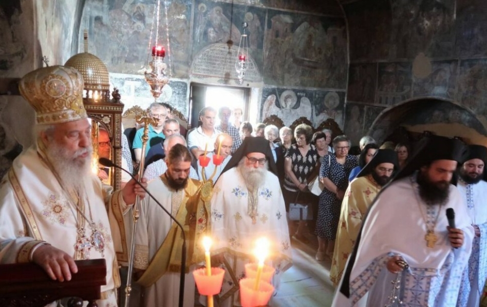 &Lambda;&alpha;&mu;&pi;&rho;ό &pi;&rho;&omicron;&sigma;&kappa;ύ&nu;&eta;&mu;&alpha; &sigma;&tau;&eta; &chi;ά&rho;&eta; &tau;&omega;&nu; &Alpha;&gamma;ί&omega;&nu; &Alpha;&nu;&alpha;&rho;&gamma;ύ&rho;&omega;&nu; &sigma;&tau;&omicron;&nu; &Pi;ά&rho;&nu;&omega;&nu;&alpha;