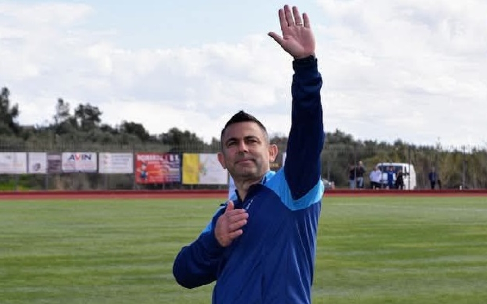 &Delta;&iota;&alpha;&tau;&eta;&rho;&epsilon;ί &tau;&omicron;&nu; &kappa;&omicron;&rho;&mu;ό &tau;&omicron;&upsilon; &epsilon;&nu;ό&psi;&epsilon;&iota; &Gamma;&rsquo; &Epsilon;&theta;&nu;&iota;&kappa;ή&sigmaf; &omicron; &Pi;&alpha;&nu;&gamma;&upsilon;&theta;&epsilon;&alpha;&tau;&iota;&kappa;ό&sigmaf;