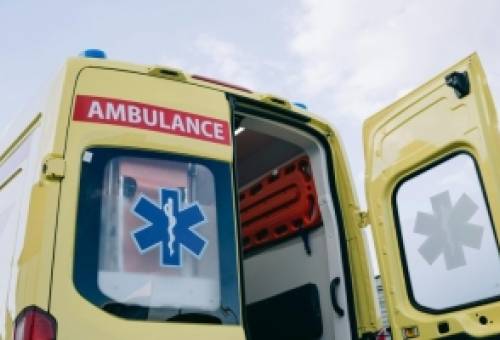 Σύγκρουση μηχανής με αυτοκίνητο στη Λάκκα Σπάρτης
